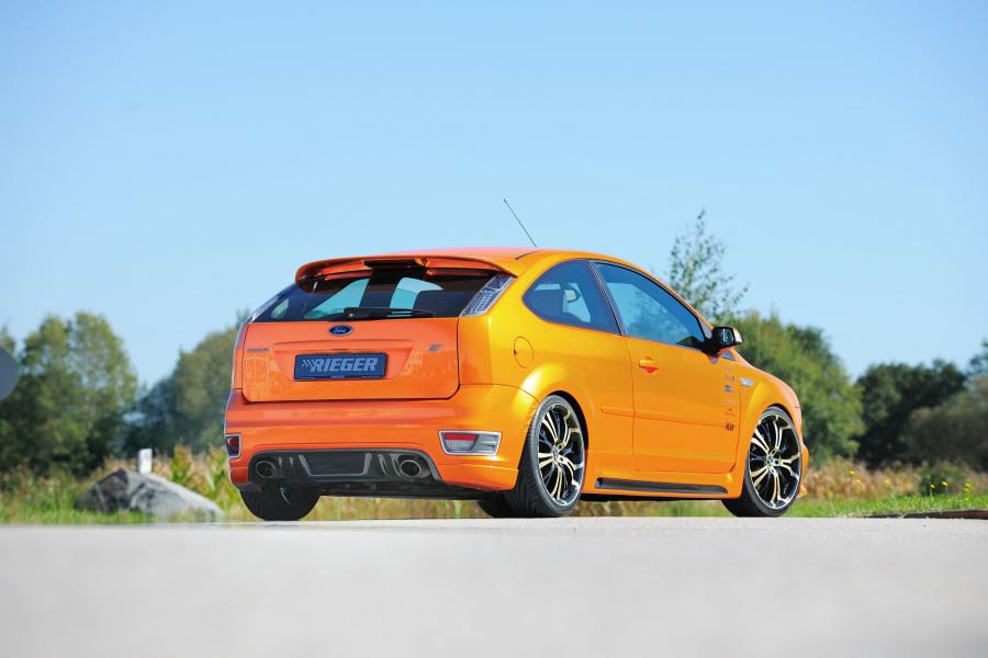  Ford Focus ST by Rieger 2005 года  (фото 2 из 5)